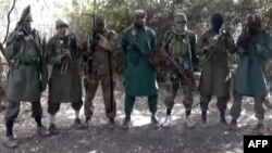 Photo prise à partir d'une video. Le leader de Boko Haram, Abubakar Shekau, serait au centre. 5 mars 2013