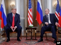 Дональд Трамп і Володимир Путін на початку зустрічі один-на-один у Президентському палаці в Гельсінкі, Фінляндія. 16 липня 2018 року.