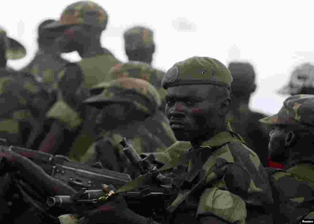 wanajeshi wa serikali ya kongo FARDC, mjini Goma, DRC, December 3, 2012. 