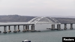 Крымский мост, возведенный Россией через Керченский пролив