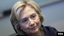 ທ່ານນາງ Hillary Clinton ຜູ້ສະມັກ ປະທານາທິບໍດີ
ຂໍຂະ​ມາ​ໂທດ ແລະ​ໄດ້​ຮັບ​​ເອົາ​ຄວາມ​ຮັບຜິດຊອບ​ທັງ​ໝົດຂອງການໃຊ້ຕາໜ່າງສ່ວນໂຕ.