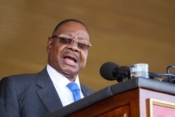 FILE - President Peter Mutharika of Malawi said cash payments aims to support Malawians who normally depend on the markets for their livelihood. (Lameck Masina/VOA)