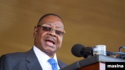 FILE - Former Malawi President Peter Mutharika says by freezing his bank accounts, the governmnet is persecuting him. Authorities say they are merely following the law. (Photo - Lameck Masina/VOA)