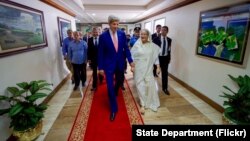 Госекретарь США Джон Керри и премьер-министр Бангладеш Шейх Хасина. Дакка, Бангладеш. 29августа 2016 г.