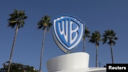 Logo Warner Bros di Cannes, Perancis, 14 Oktober 2019. 