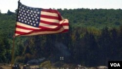 Lokasi jatuhnya pesawat yang dibajak dan jatuh di Shanksville, Pennsylvania, 11 September tahun 2001. Beberapa korban dalam serangan ini tidak teridentifikasi.