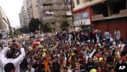 Người ủng hộ Tổng thống Ai Cập bị lật đổ Mohamed Morsi xuống đường biểu tình tại Cairo.