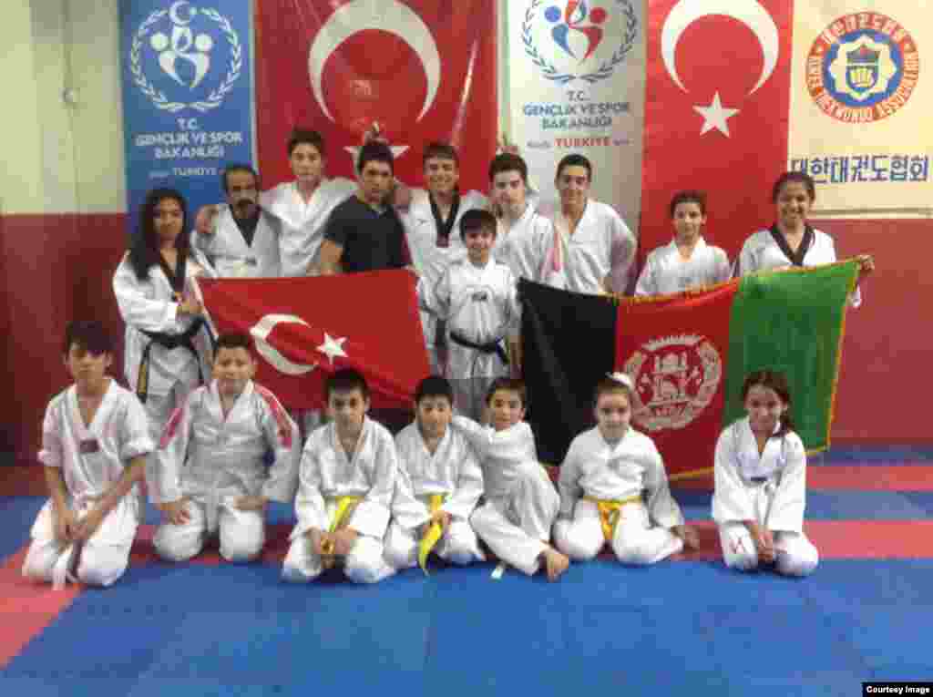 Turkiyalik sportchi qiz Barno Safar