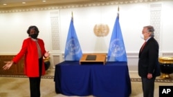 Ambasaderi w'Amerika muri ONU, Linda Thomas- Greenfield, n'umunyamabanga mukuru wa ONU Antonio Guterres