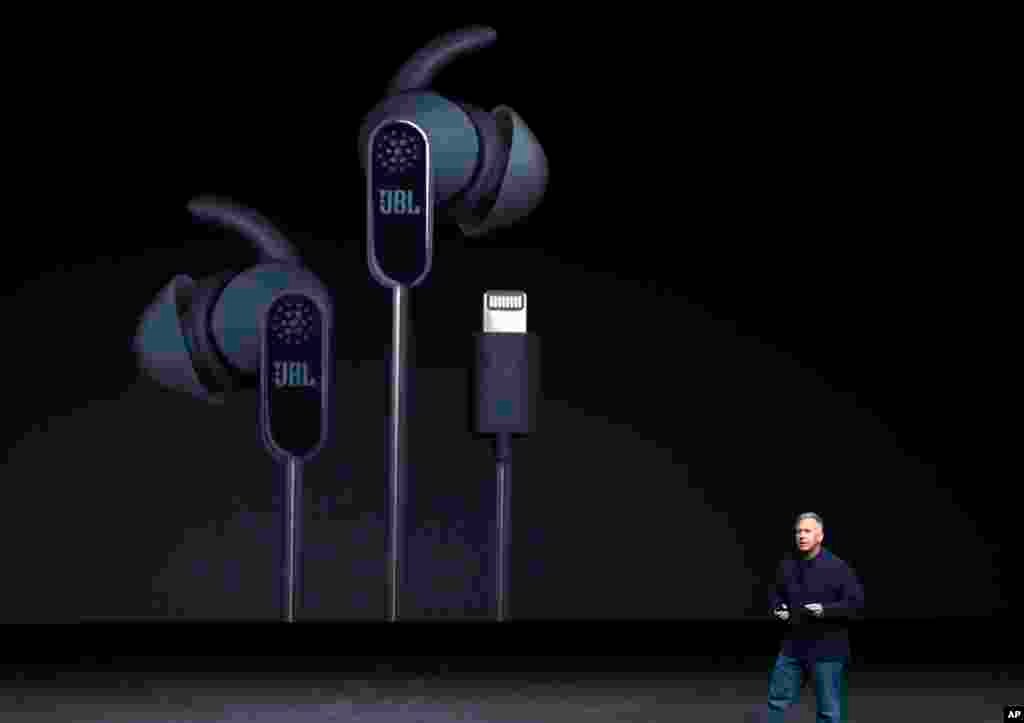 APTOPIX Apple Event new iPhone 7 