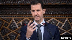 Le président syrien Bachar al-Assad parle aux membres du Parlement à Damas, le 7 Juin 2016.