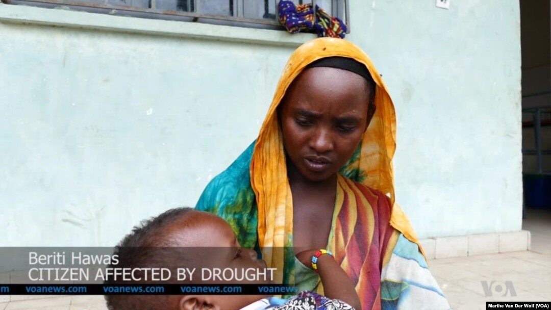በሪቲ ሃዋስ ትባላለች የሦስት ዓመት ልጇ በምግብ እጥረት በመጎዳቱ በመተሐራ ታሞ ሆስፒታል ተኝቷል