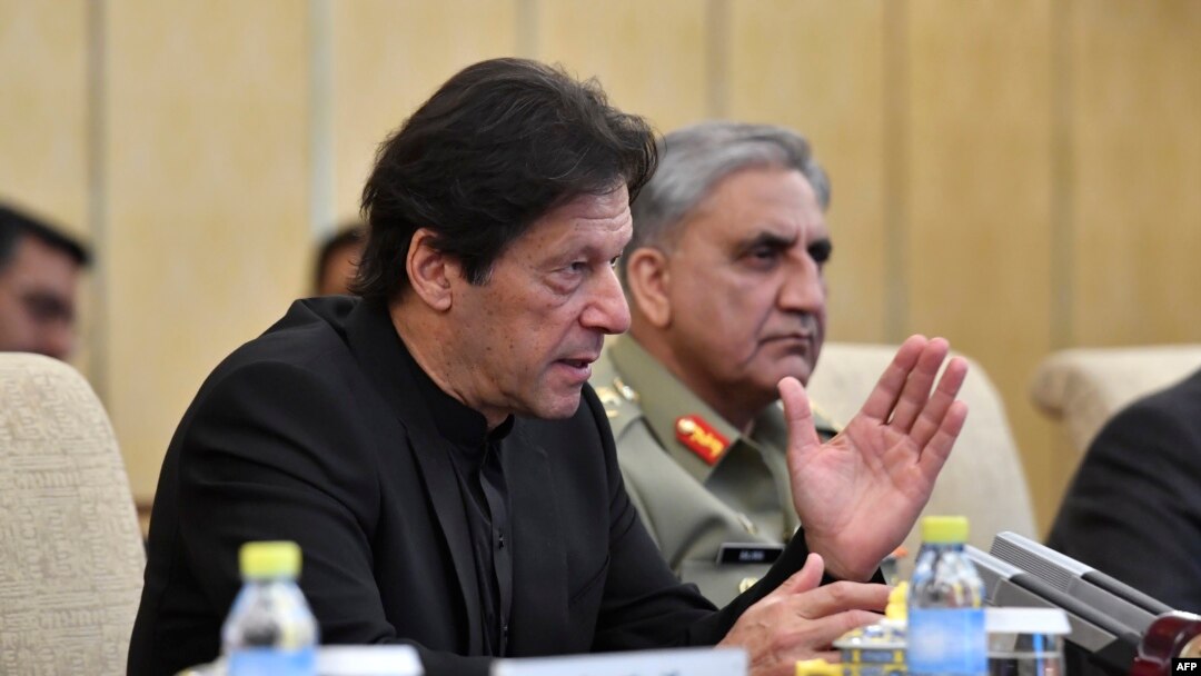 وزیراعظم عمران خان او د پوځ مشر جنرل قمرجاوېد باجوه