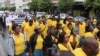 Trabalhadores moçambicanos protestam contra precaridade do emprego