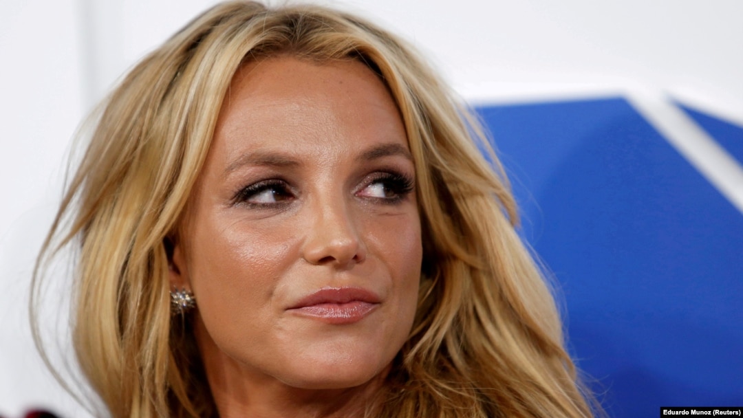 Penyanyi Britney Spears tiba di MTV Video Music Awards 2016 di New York, AS, 28 Agustus 2016. (Foto: REUTERS/Eduardo Munoz)