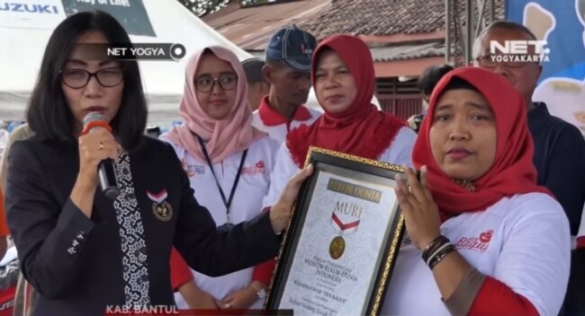 Minum Wedang Uwuh Bersama mendapat rekor MURI. (Foto: Dok Pribadi)