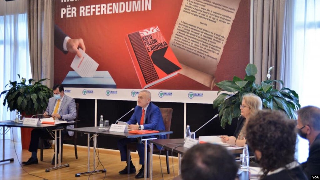 Tiranë: Shoqëria civile dorëzon një projektligj për referendumet