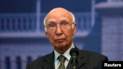 Sartaj Aziz, Pakistani Prime Minister Nawaz Sharif's adviser on foreign affairs, speaks during a news conference in Kabul Jul. 21, 2013.