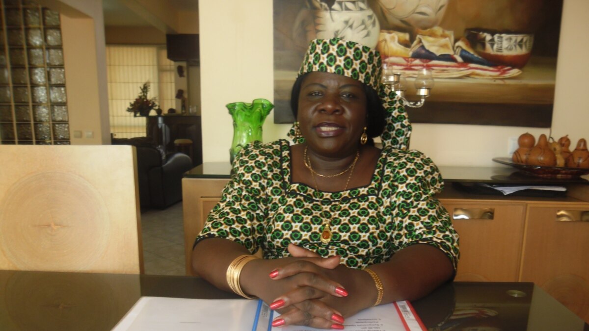 Moçambique Luísa Diogo preocupada com violência