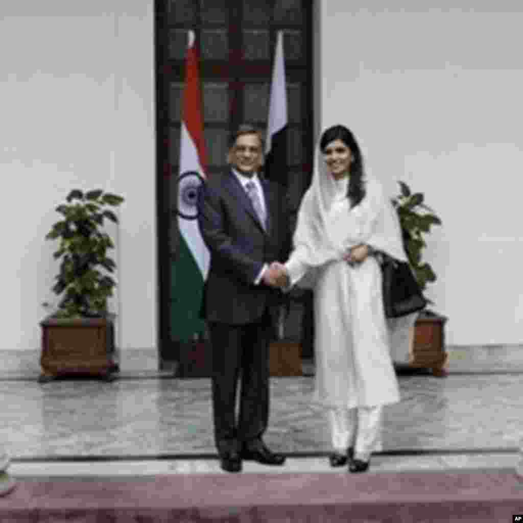 حنا رباني کهر د پاکستان د بهرنیو چارو نوی وزيره په عکسونو کې