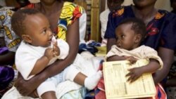 Rwandan children receiving pneumococcal vaccine in April 2009