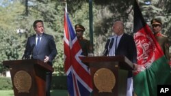 David Cameron (à g.) et le président afghan, Ashraf Ghani Ahmadzai 