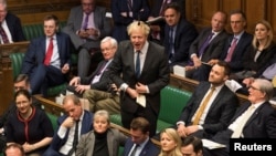 보리스 존슨 전 영국 외무장관이 29일 런던 의회에서 열린 브렉시트 협상 관련 회의에 참석했다. 