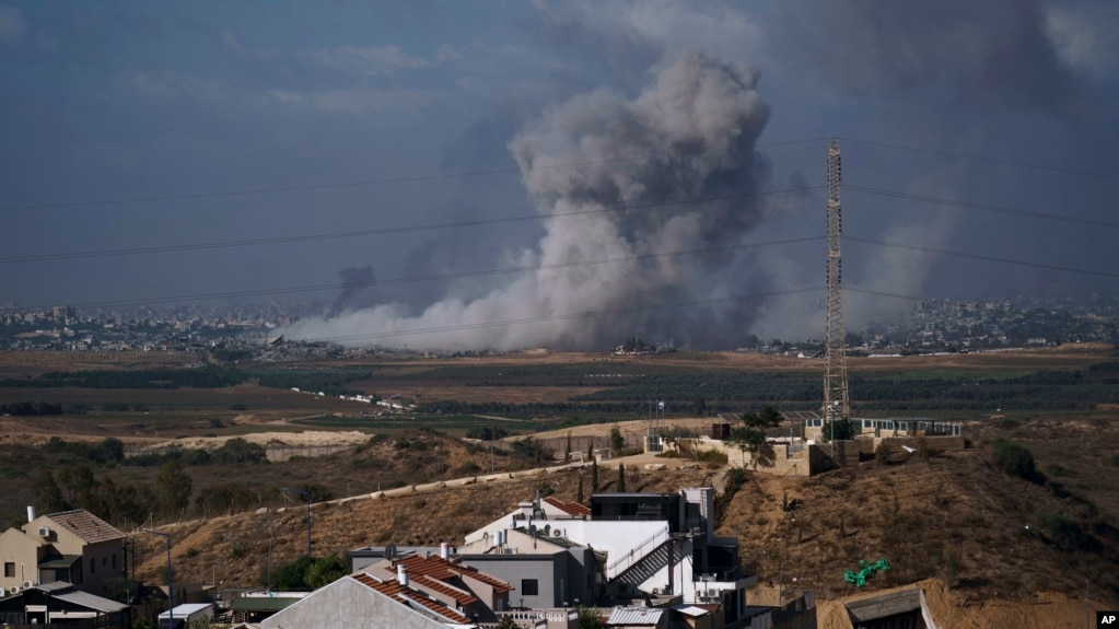 Continúa combates entre topas isralíes y militantes palestinos