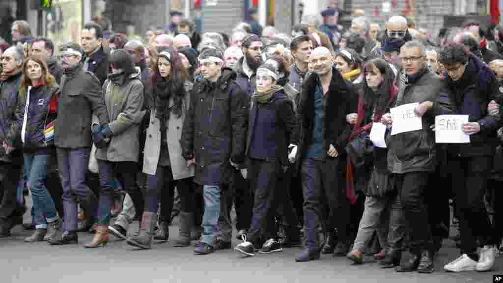 &#39;Charlie Hebdo&#39; ma&#39;aikatan a Paris, Janairu 11, 2015.