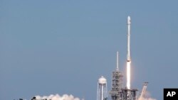 Tên lửa Falcon 9 ở căn cứ Cape Canaveral, Florida, ngày 30/10/2017.