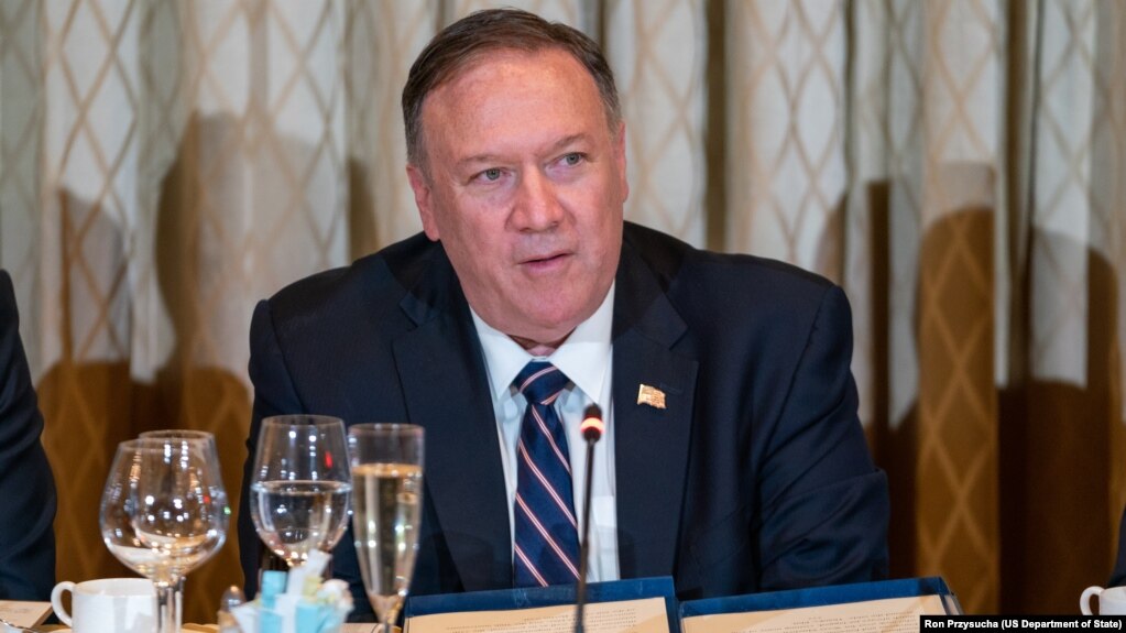 Pompeo akuzon demokratët e Dhomës për “frikësime”