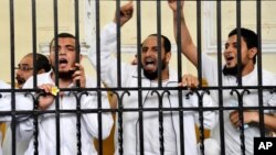 Sledbenici Muslimanskog bratstva u egipatskom zatvoru 