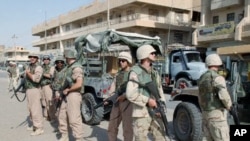 US troops in the Iraqi city of Fallujah (file photo)