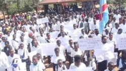 Wanafunzi waandamana wamtaka Rais Tshisekedi afike Beni