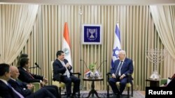 دیار رئیس جمهوری پاراگوئه با همتای اسرائیلی خود در اورشلیم، پیش از آغاز مراسم رسمی انتقال سفارت - ۳۱ اردیبهشت ۱۳۹۷ 