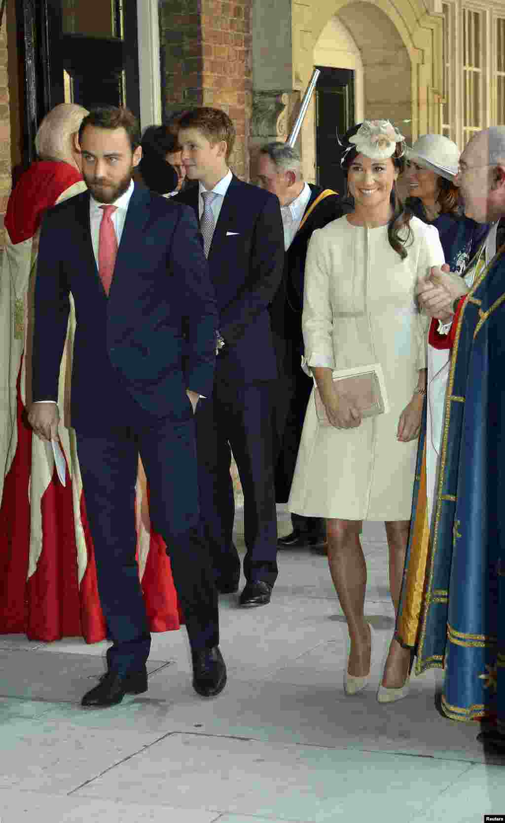 شہزادی کیتھرین میڈیلٹن کے اہل خانہ میں ان کی والدہ کارل اور والد مائیکل کے ساتھ بہن پیپا اور بھائی جیمس بھی تقریب میں شامل تھے۔