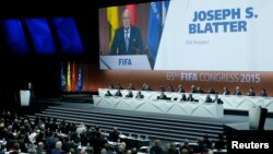 Presiden FIFA Sepp Blatter memberikan pidato pembukaan di Kongres FIFA ke-65 di Zurich, Switzerland (29/5).