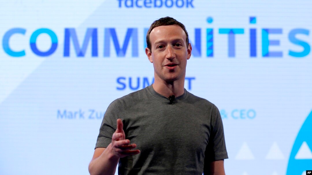 Facebook CEO Mark Zuckerberg berbicara di acara persiapan Pertemuan Puncak Komunitas Facebook, di Chicago, Illinois, 21 Juni 2017. 