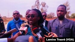 Sandrine Estelle Gampiné, directrice générale de l’agence nationale de régulation pharmaceutiqueà Ouagadougou, Burkina Faso, le 11 février 2019. (VOA/Lamine Traoré)