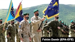 Vojnici EUFOR prisustvuju ceremoniji primopredaje načelnika štaba EUFOR-a, u Sarajevu, 7. maja 2021.