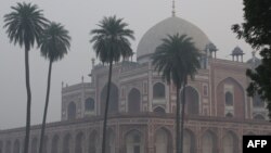 Важкий смог у Нью-Делі після ночі феєрверків, 8 листопада 2018 року