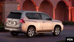 Mobil Lexus GX 460 produksi Toyota yang kemungkinan bermesin cacat.