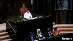 Presiden Maithripala Sirisena dalam sidang parlemen ke-8 di Colombo, Sri Lanka, 8 Mei 2018. (Foto: dok).