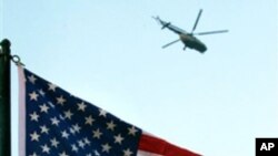 ຊາວອາເມຣິກັນ ສະເຫລີມສະຫລອງ ວັນພັກໂຄລໍາບັສ