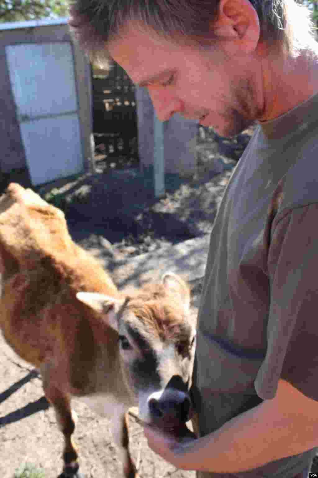 The home&rsquo;s residents are particularly fond of Alex&rsquo;s husband, Michael, who manages Ikhaya Loxolo&rsquo;s farm (VOA/Taylor) 