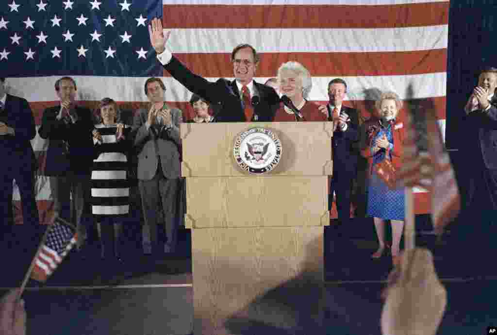 Барбара Буш с супругом Джорджем Бушем