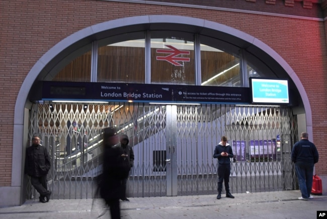 英国首都伦敦桥发生枪击事件后伦敦桥车站关闭。（2019年11月29日）