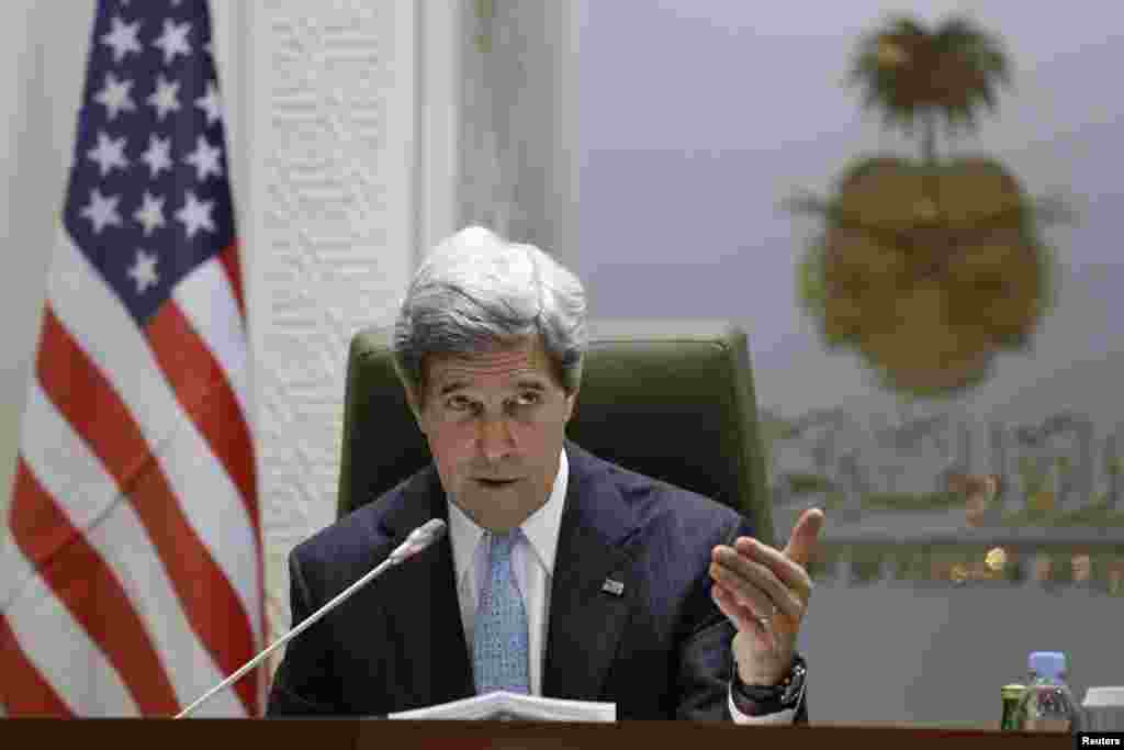 U.S. Secretary of State John Kerry speaks during a news conference with Prince Saud al-Faisal (not pictured) at the Ministry of Foreign Affairs in Riyadh March 4, 2013. REUTERS/Jacquelyn Martin/Pool (SAUDI ARABIA - Tags: POLITICS) - RTR3EK39