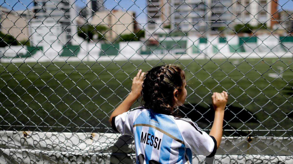 Venezuelan soccer players fight for a shot in women's Libertadores cup