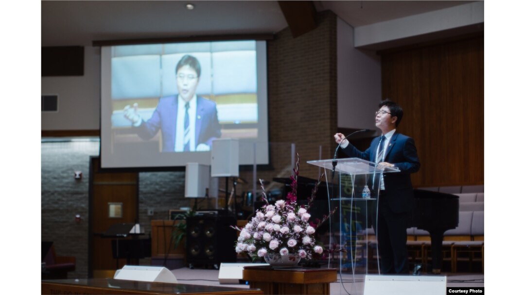 13일 미국 워싱턴 인근 메릴랜드의 베델교회에서 '북한 동족과 통일을 위한 통곡기도회'가 열렸다. 한국 내 탈북자 구출 인권단체를 이끌고 있는 ‘나우’의 지성호 대표가 기도회에서 북한의 열악한 인권 상황에 대해 증언했다. 사진 제공: 노체인.